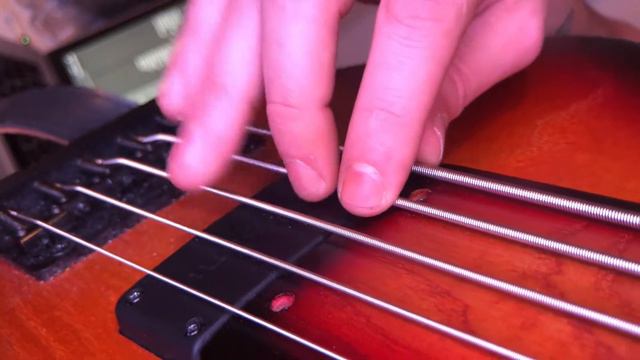 Practicing Gary Willis Right Hand Technique over a 7/4 samba I composed on a GWB205 Fretless Bass смотреть онлайн