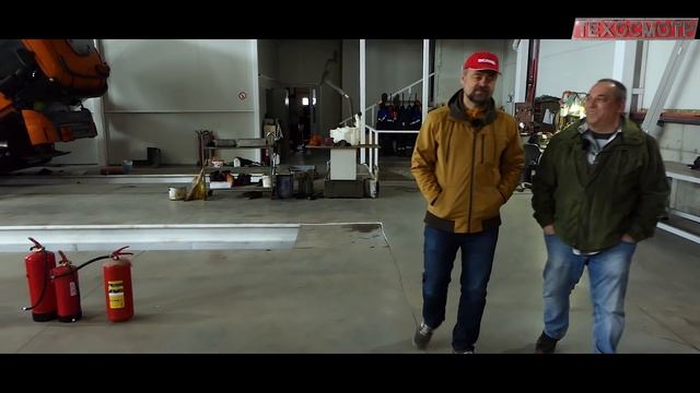 Перевозчик. Он продолжает платить водителям несмотря на убытки. смотреть онлайн