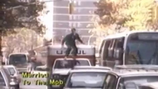 Married to the Mob смотреть онлайн