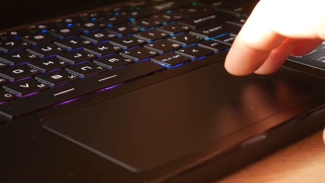 Обзор MSI GS66 Stealth - i9 десятого поколения, RTX 2080 Super и дисплей 300 ГЕРЦ! смотреть онлайн