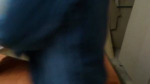 На диване продавилось сиденье выясняем причину .