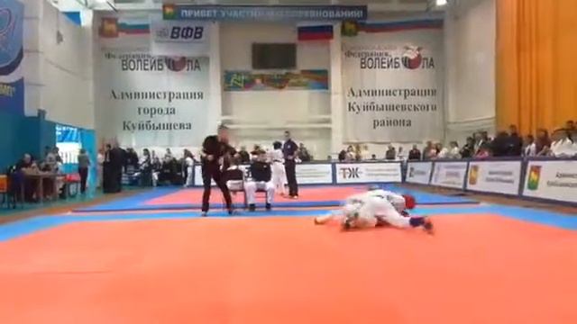 Цицкиев Ислам (в синем) смотреть онлайн