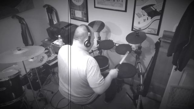 Hand of Doom - Black Sabbath ( drum cover ) Drumless track used , use headphones for best quality смотреть онлайн