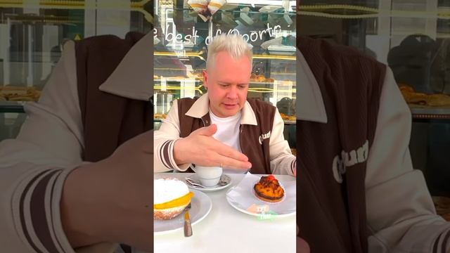 Какой десерт лучше? Пробуем в Порту два десерта с кокосом. А какой десерт любимый у вас? смотреть онлайн