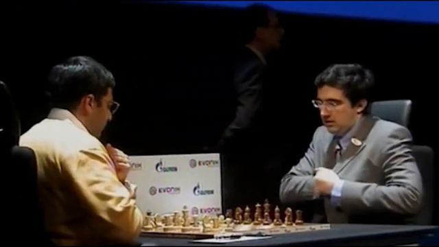 РОКОВОЙ МЕРАН: Фатальная ошибка Крамника в матче с Анандом //   @LevitovChess  Live