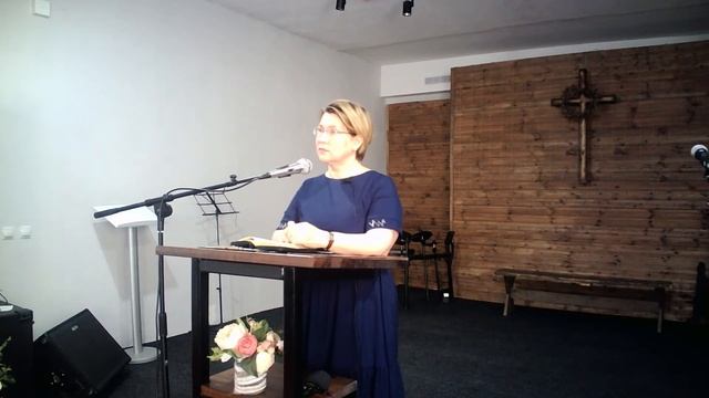 Еще скажу: наследник, доколе в детстве, ничем не отличается от раба, хотя и господин всего Гал. 4, смотреть онлайн