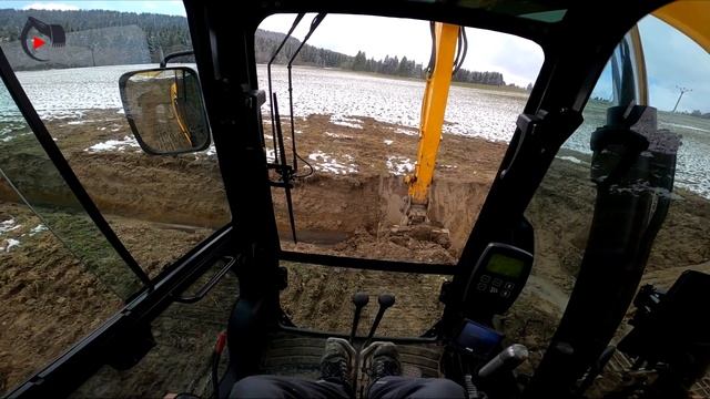 Zasnežené cesty | Regulácia potoka | JCB JS130LC pásový bager | POV & DRON view смотреть онлайн