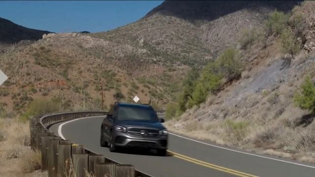 2020 Mercedes GLB 250 SUA - Driving