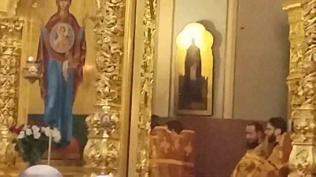 Архиерейская служба в Свято-Екатериниском соборе Краснодара. Великий Четверг. смотреть онлайн