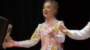 Фольклорный ансамбль Раздолье_Недавно гусарик из полку приехал