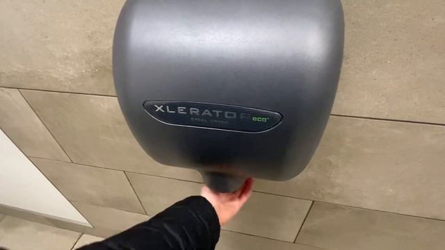 Excel Dryer Xleratoreco @ Harbourfront Place - Grand Haven, MI смотреть онлайн