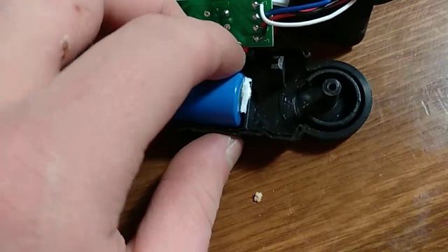 Фонарик Worklight что внутри ?