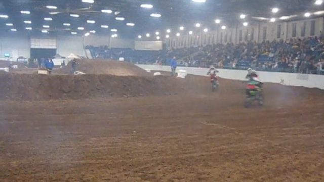 KTM 65 SX motocross start. Wheelies to back, snaps back fender смотреть онлайн