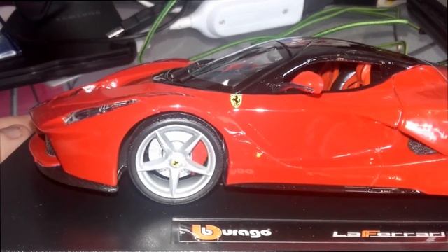 Unboxing De La Ferrari LaFerrari 1/24 Bburago - GROS MONSTRE ROUGE смотреть онлайн