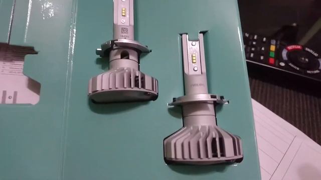 Ultinon LED Philips H7. смотреть онлайн