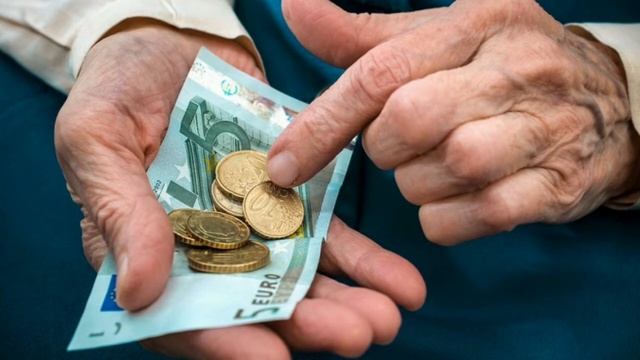 Что такое социальная пенсия и кому она назначается? смотреть онлайн