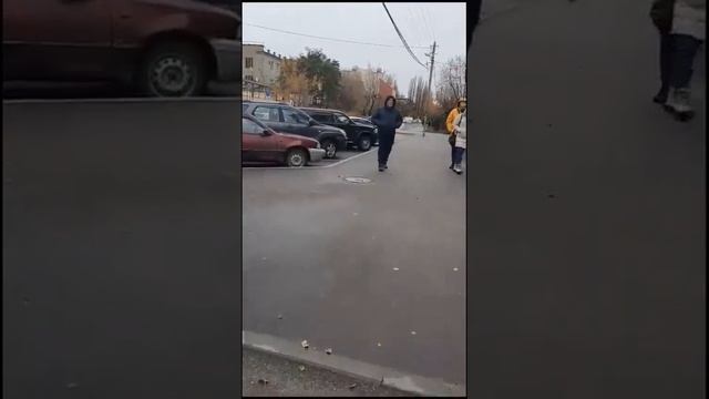 Аптека , улица , фонарь.Петькина фабрика и снова октябрь смотреть онлайн