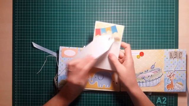 Скрапбукинг: обзор детского альбома для фотографий