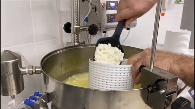 Варим сыр на домашней сыроварне MAGGIO смотреть онлайн