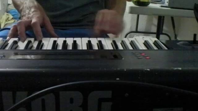 Korg M1 Synthesizer Demo of Universe patch to create ambient new age music смотреть онлайн