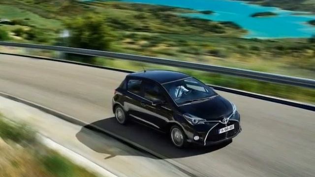 Toyota Yaris смотреть онлайн