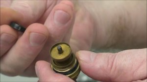 Замена резиновой прокладки в кран-буксе. Смеситель душа.