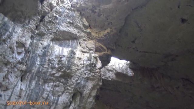 Пещеры Болгарий - Деветашкая пещера, природные достопримечательности Болгарий / Devetashka cave смотреть онлайн