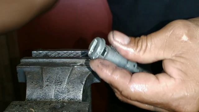 CÓMO REPARAR LLAVIN DE ARRANQUE DE CARRO DAEWO ESPERO #llave #ROSENDOCERRAJERO смотреть онлайн