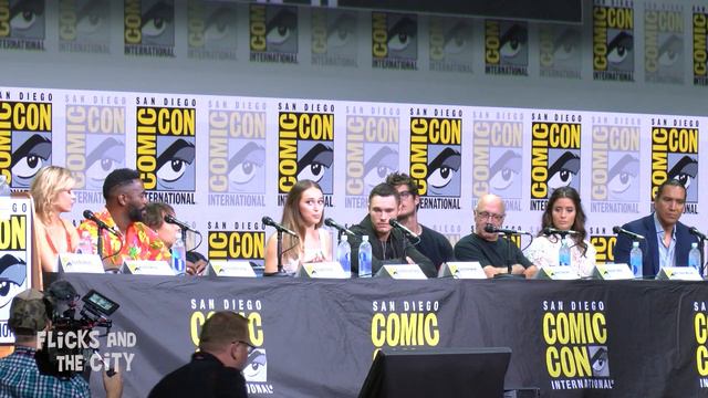 FEAR THE WALKING DEAD Comic Con 2017 Panel - Season 3 News  Highlights