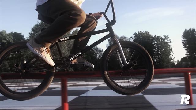 Как сделать дабл пег грайнд на BMX (How to Double Peg Grind BMX) смотреть онлайн