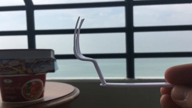 Обзор на заварную суплапшу том ям из 7-Eleven