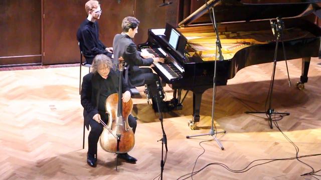 Brahms, Viola Sonata, E flat major, op. 120 no.2 смотреть онлайн