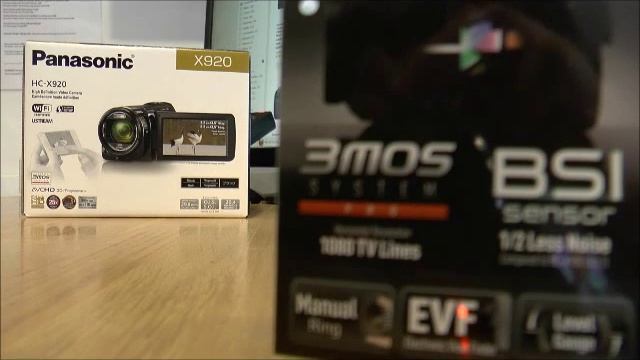 Panasonic HC-X920 Camcorder Manual Focus Ring Demo смотреть онлайн
