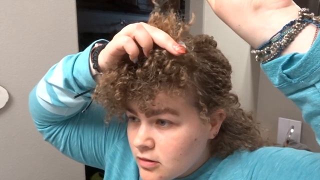 Cutting Thick Bangs In My Permed Hair смотреть онлайн