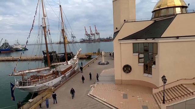 Путешествие в Одессу. Одесский порт. Старинная парусная яхта. смотреть онлайн