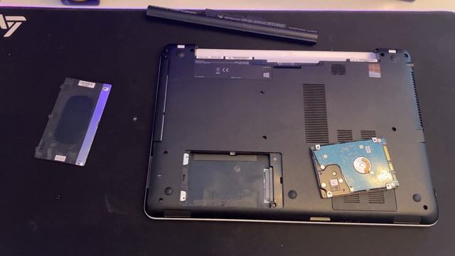 Sony Vaio SVF152.. + ähnliche, Festplatte tauschen gegen SSD + RAM Upgrade / Aufrüstung bei Noteboo смотреть онлайн