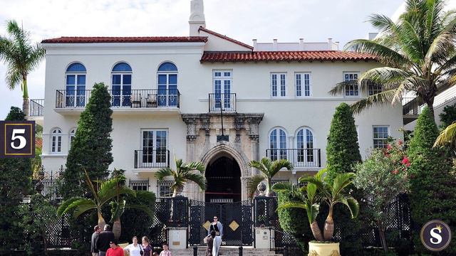 10 Shocking Facts About VERSACE смотреть онлайн