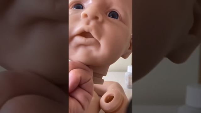 Что я рисую синим цветом кукле Реборн. Вены смотреть онлайн