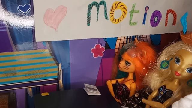 Новенькая?стоп моушен монстер хай/Эвер афтер хай/stop motion Monster high/рыжая шиншилла смотреть онлайн