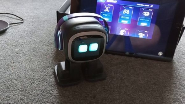 Emo robot unboxing and quick play. #livingai #emorobot #unboxing