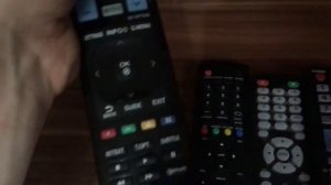 Нет сигнала, каналы не настроены, н выбран источник - нажмите одну кнопку и картинка появиться!