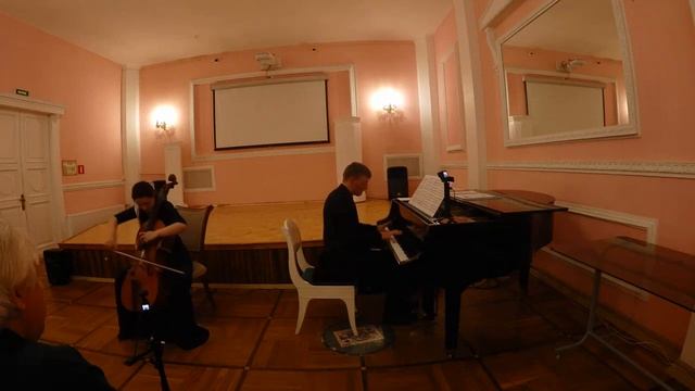 Ч.Казелла. Неаполитанская песенка | З.Виноградова (виолончель), А.Бочкарев (фортепиано) смотреть онлайн