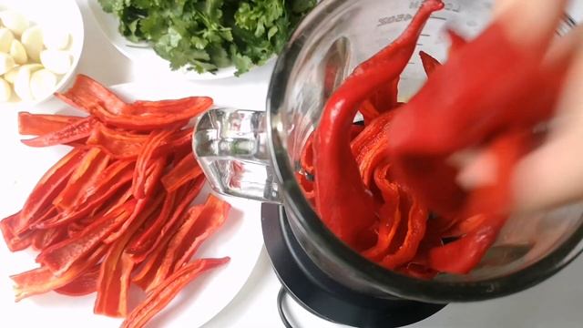 Аджика из острого перца с грецкими орехами — шикарный вкус и аромат! смотреть онлайн