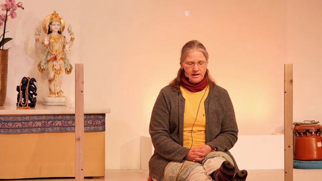 Fortgeschrittenes Pranayama mit Darshini - Yoga Vidya Ashram Live, 12.03.2022, 6:00 Uhr смотреть онлайн