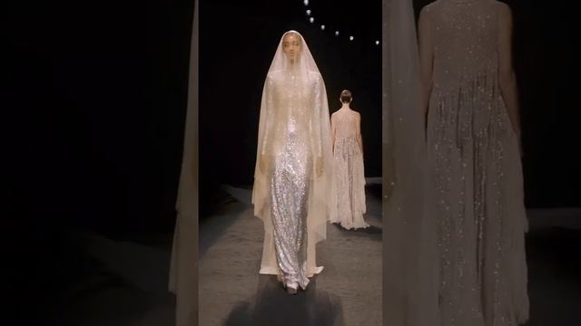 The Moongrazer Dress By Ashi Studio Ss23 Haute Couture Fashion Show #couture #fashion #ss23 смотреть онлайн