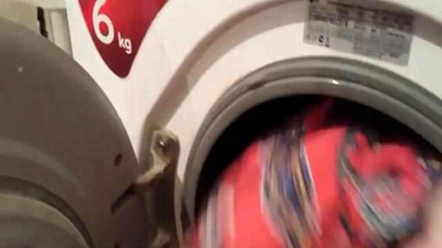 СЕКРЕТ СТИРКИ, о котором знают единицы: бельё будет белоснежным и благоухающим смотреть онлайн