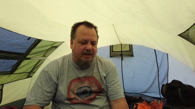 Rainy Camping Adventures: Temu Product Review Amidst the Storm смотреть онлайн