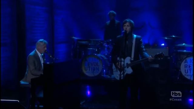 TV Live: Paul Weller - "Long Long Road" (Conan 2017) смотреть онлайн