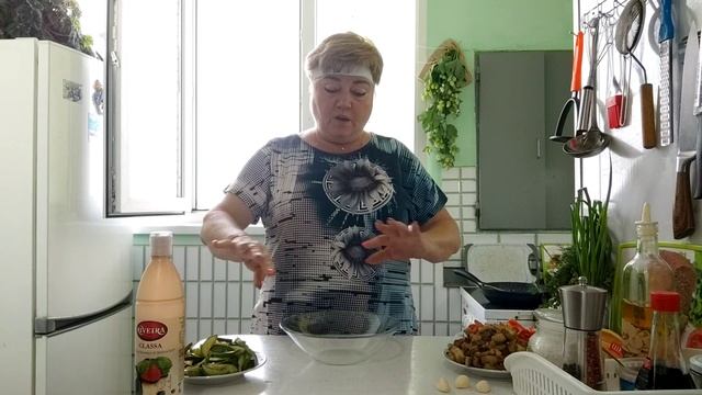 Дизайн у дома,подготовка продолжается. Салат из морской капусты. смотреть онлайн