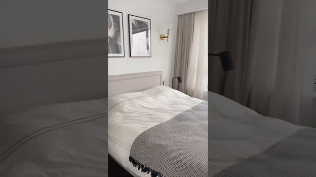 HOME TOUR by BOOK A FLAT - Une vue panoramique sur la Tour Eiffel ! смотреть онлайн